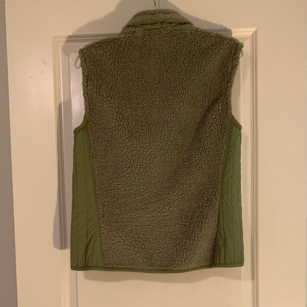 Green Patagonia vest - Picture 3 of 4